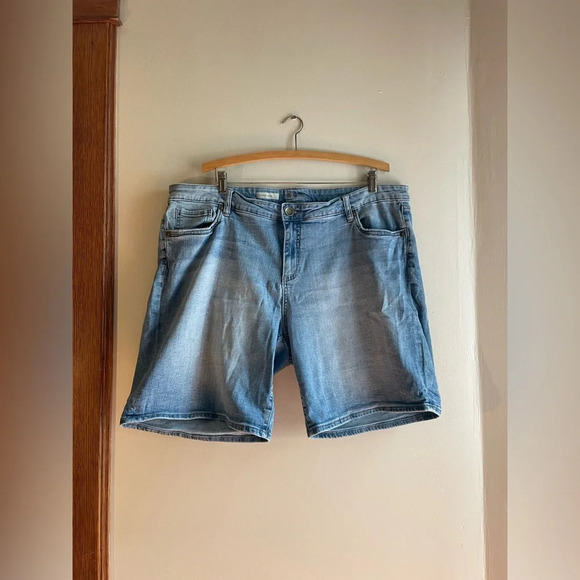Kut from the Kloth Pants - KUT from the Kloth Medium Wash Boyfriend Shorts